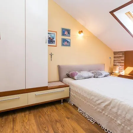 Matej Apartamento